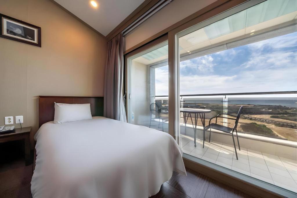 Sea View Hotel Jeju Exteriör bild