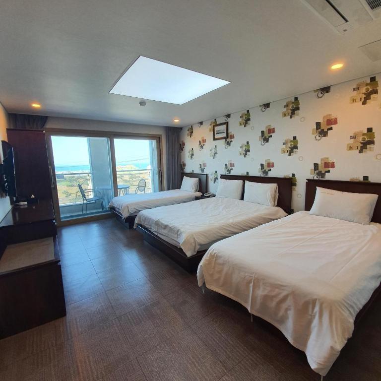 Sea View Hotel Jeju Exteriör bild