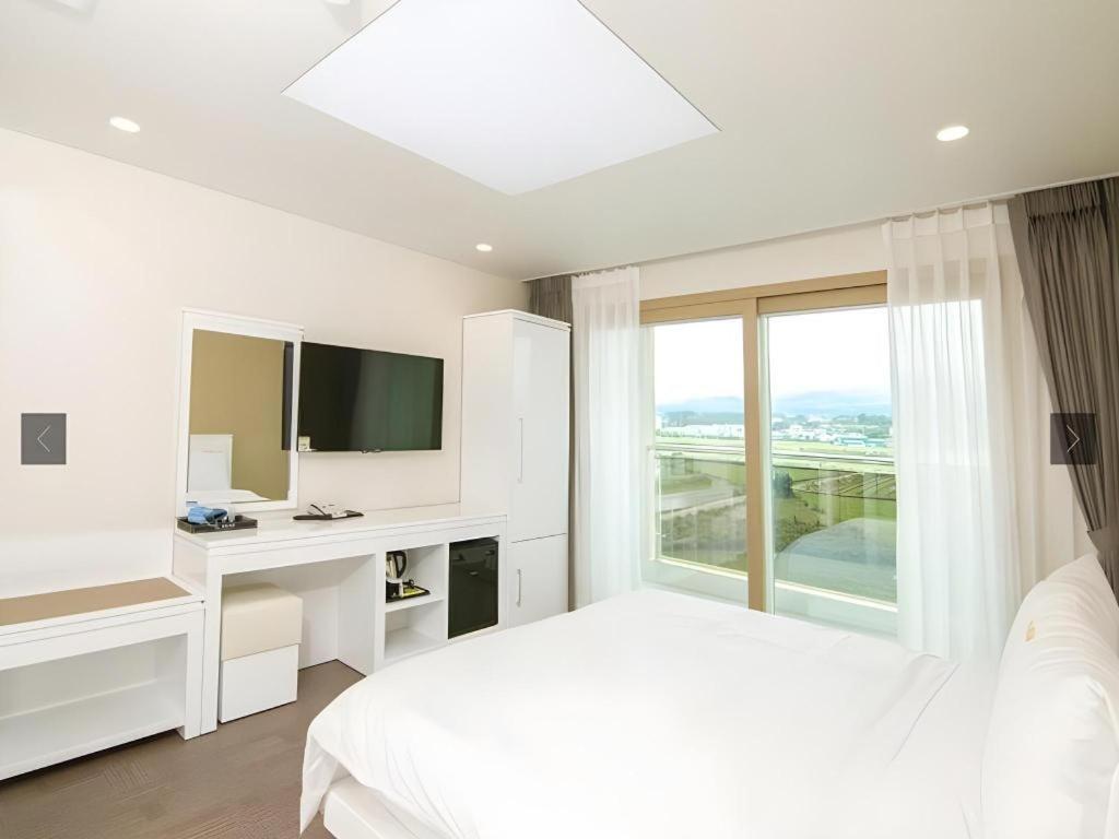 Sea View Hotel Jeju Exteriör bild