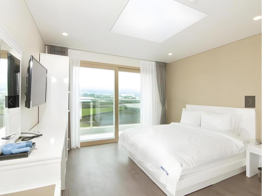 Sea View Hotel Jeju Exteriör bild