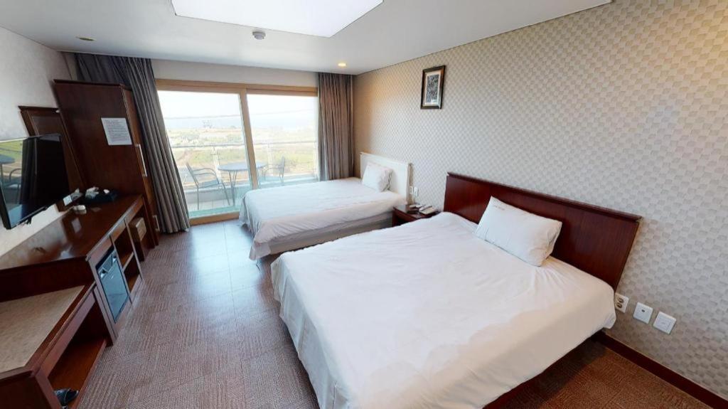 Sea View Hotel Jeju Exteriör bild